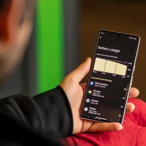 آموزش گام‌به‌گام کالیبره کردن باتری در گوشی‌های اندرویدی برای رفع خطای درصد شارژ، خاموش شدن ناگهانی و افزایش عمر باتری. شامل روش دستی و با برنامه.